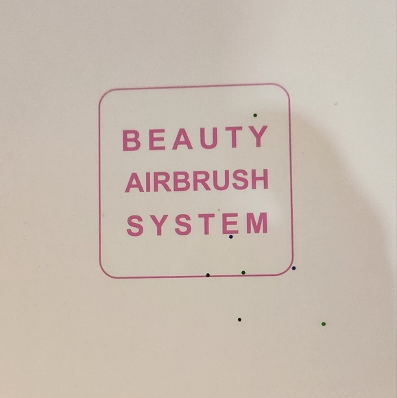 Beauty Airbrush System. - Picture 2 of 3